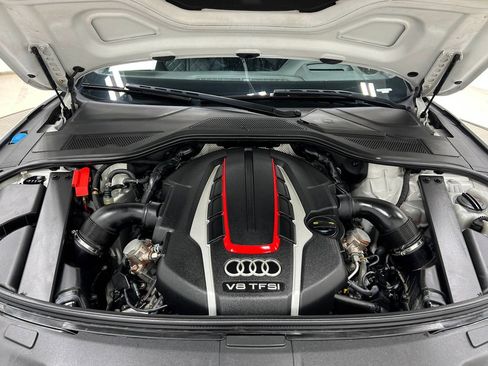 Used 2015 Audi S8 AWD/4WD image 29