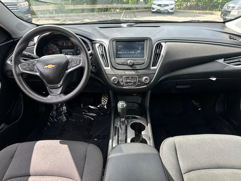 Used 2017 Chevrolet Malibu LS FWD image 17