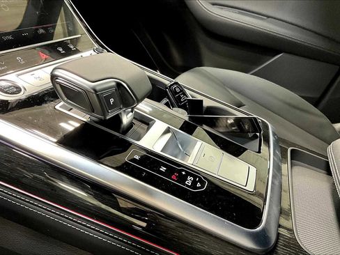 New 2026 Audi Q8 Premium Plus image 7