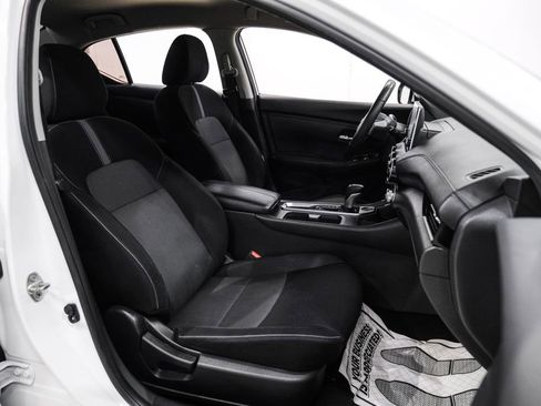 Used 2020 Nissan Sentra SV image 32