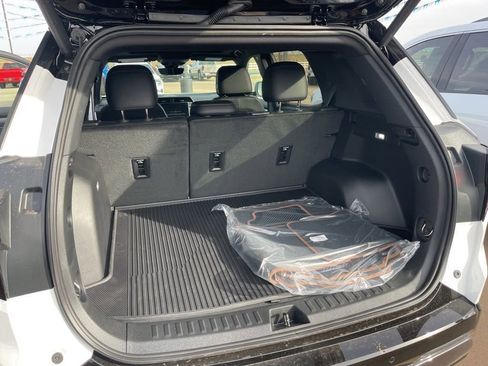 New 2026 GMC Terrain AT4 w/ Technology Package II image 28