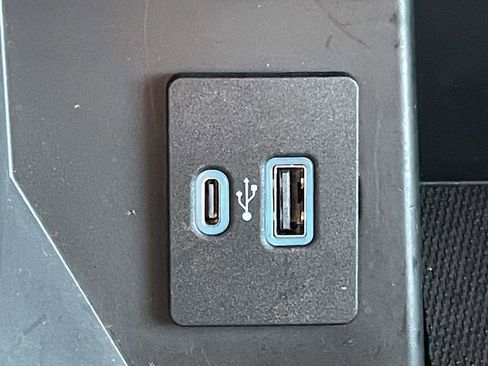 Used 2023 Ford F150 Lariat w/ Max Trailer Tow Package image 23