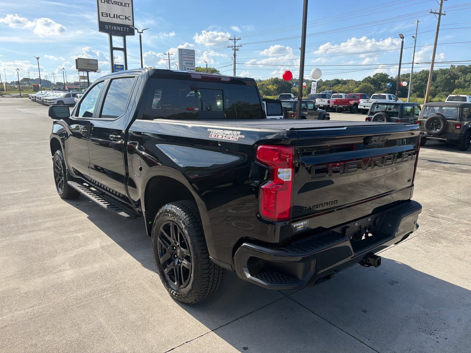 New 2026 Chevrolet Silverado 1500 LT Trail Boss w/ LT Trail Boss Premium Package AWD/4WD image 8