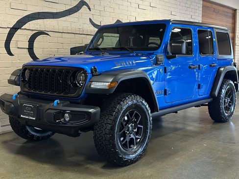 Used 2024 Jeep Wrangler Unlimited AWD/4WD image 10