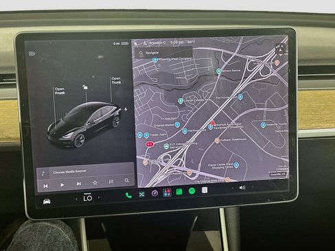 Used 2018 Tesla Model 3 Long Range RWD image 21