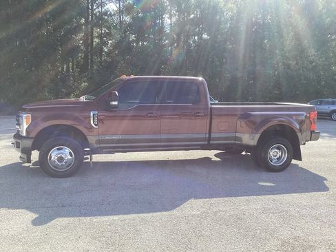 Used 2017 Ford F350 King Ranch w/ King Ranch Ultimate Package AWD/4WD image 7
