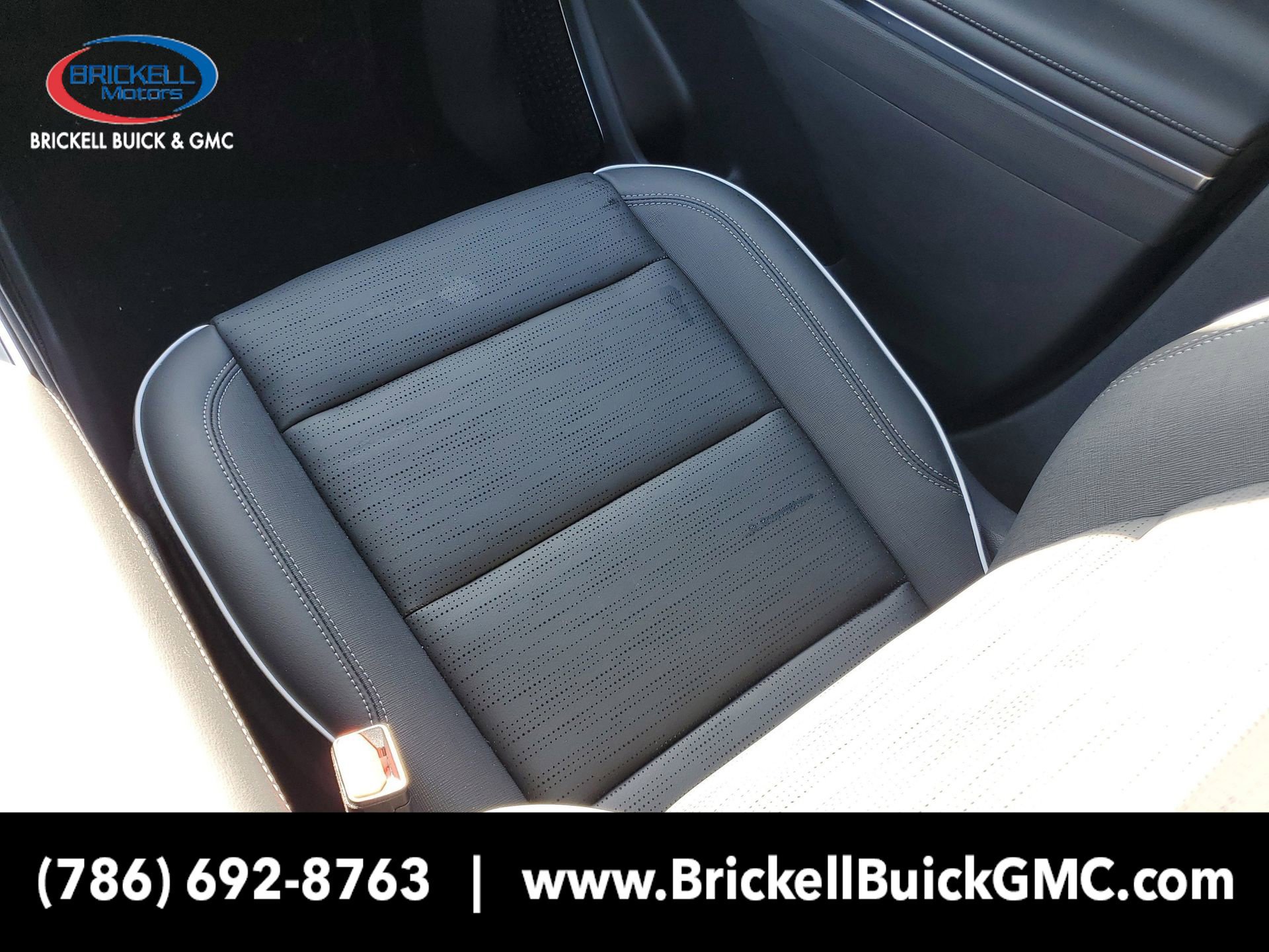 New 2025 Buick Enclave Sport Touring w/ Power Package FWD image 17