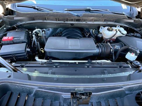 Used 2023 Chevrolet Tahoe Z71 w/ Luxury Package image 9