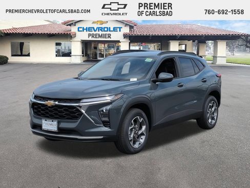 New 2026 Chevrolet Trax LT w/ Driver Confidence Package FWD image 1