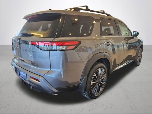 New 2026 Nissan Pathfinder Platinum w/ Cargo Package image 7