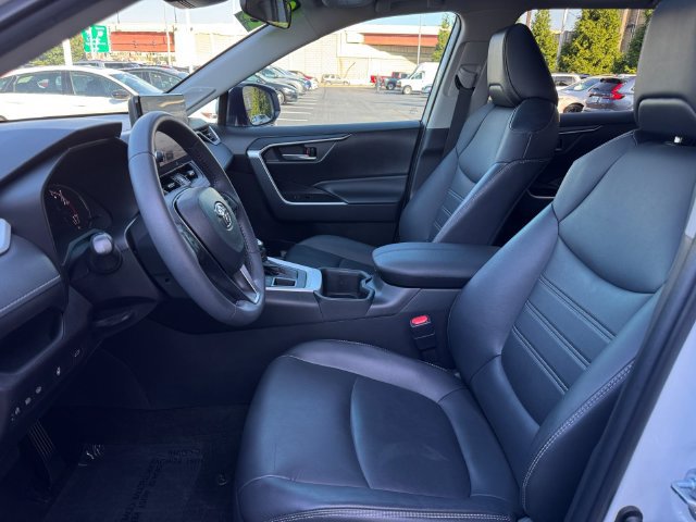 Used 2023 Toyota RAV4 XLE Premium AWD/4WD image 6