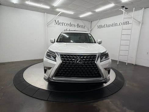 Used 2023 Lexus GX 460 Premium w/ Accessory Package AWD/4WD image 2