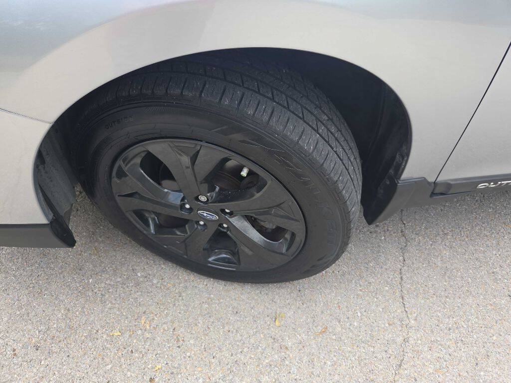 Used 2018 Subaru Outback 2.5i Limited AWD/4WD image 13