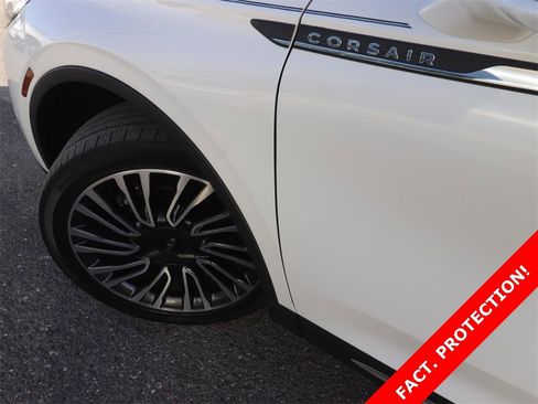 Used 2021 Lincoln Corsair Reserve w/ Equipment Group 201A image 3