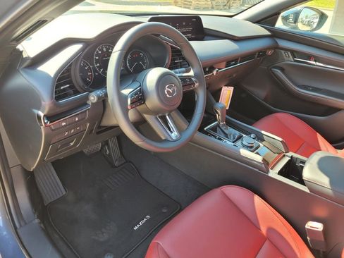 Used 2025 MAZDA MAZDA3 Carbon image 3