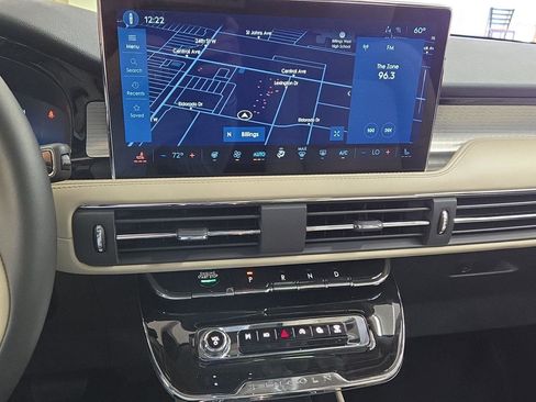 New 2026 Lincoln Corsair Premiere image 10