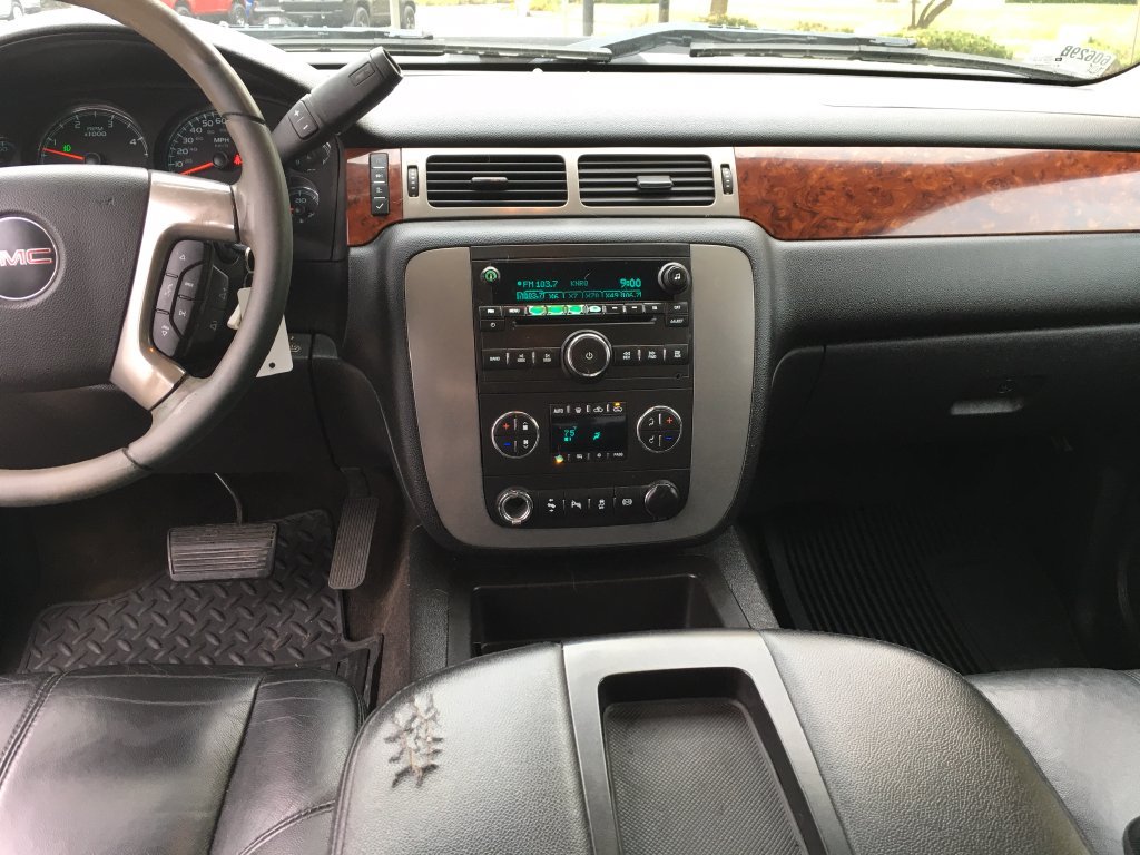 Used 2012 GMC Sierra 3500 SLT w/ SLT Convenience Package AWD/4WD image 24