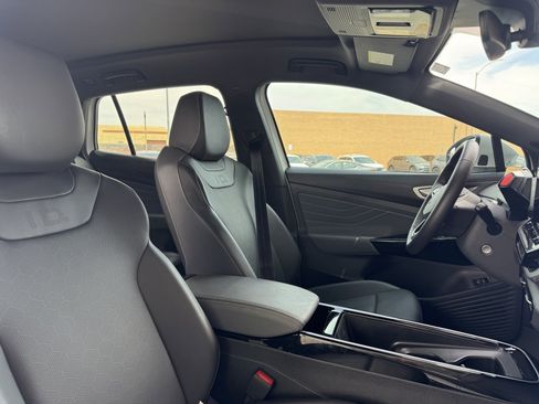 Used 2023 Volkswagen ID.4 Pro S Plus image 40