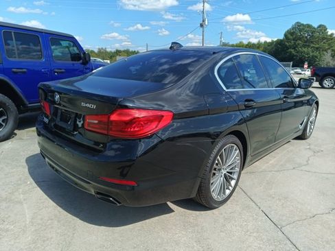 Used 2019 BMW 540i w/ Convenience Package image 3
