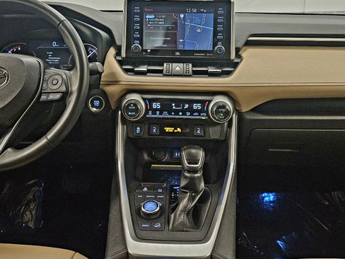 Used 2019 Toyota RAV4 Limited w/ Advanced Technology Package AWD/4WD image 12