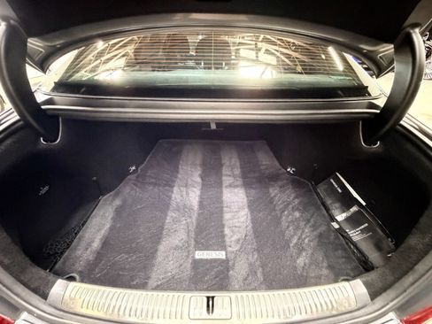 Used 2018 Genesis G90 3.3T Premium RWD image 21