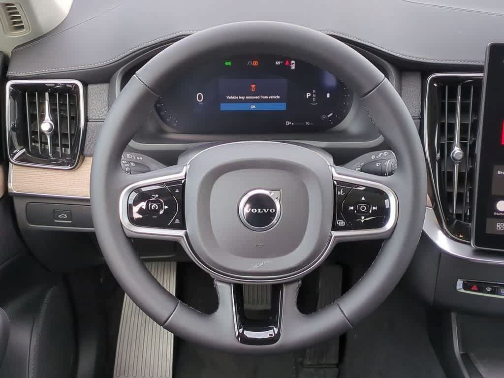 Used 2026 Volvo XC90 B6 Plus w/ Protection Package Premier AWD/4WD image 22