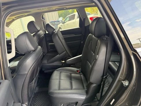 Used 2024 Kia Telluride SX w/ Towing Package AWD/4WD image 11