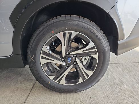 Certified 2025 Subaru Crosstrek 2.5i Premium AWD/4WD image 32