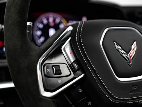 Used 2025 Chevrolet Corvette Z06 image 54