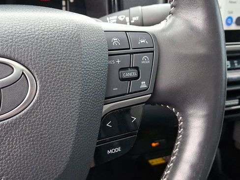 Used 2025 Toyota Camry SE w/ Convenience Package FWD image 24
