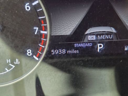 Used 2025 Nissan Pathfinder SV w/ SV Premium Package FWD image 19