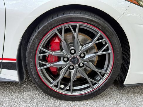 Used 2023 Chevrolet Corvette Stingray Premium Conv w/ Z51 Performance Package RWD image 41