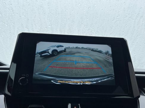 Used 2024 Toyota Corolla SE image 9