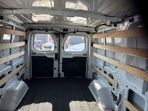 Used 2023 Ford Transit 250 Low Roof AWD w/ Exterior Upgrade Package image 22