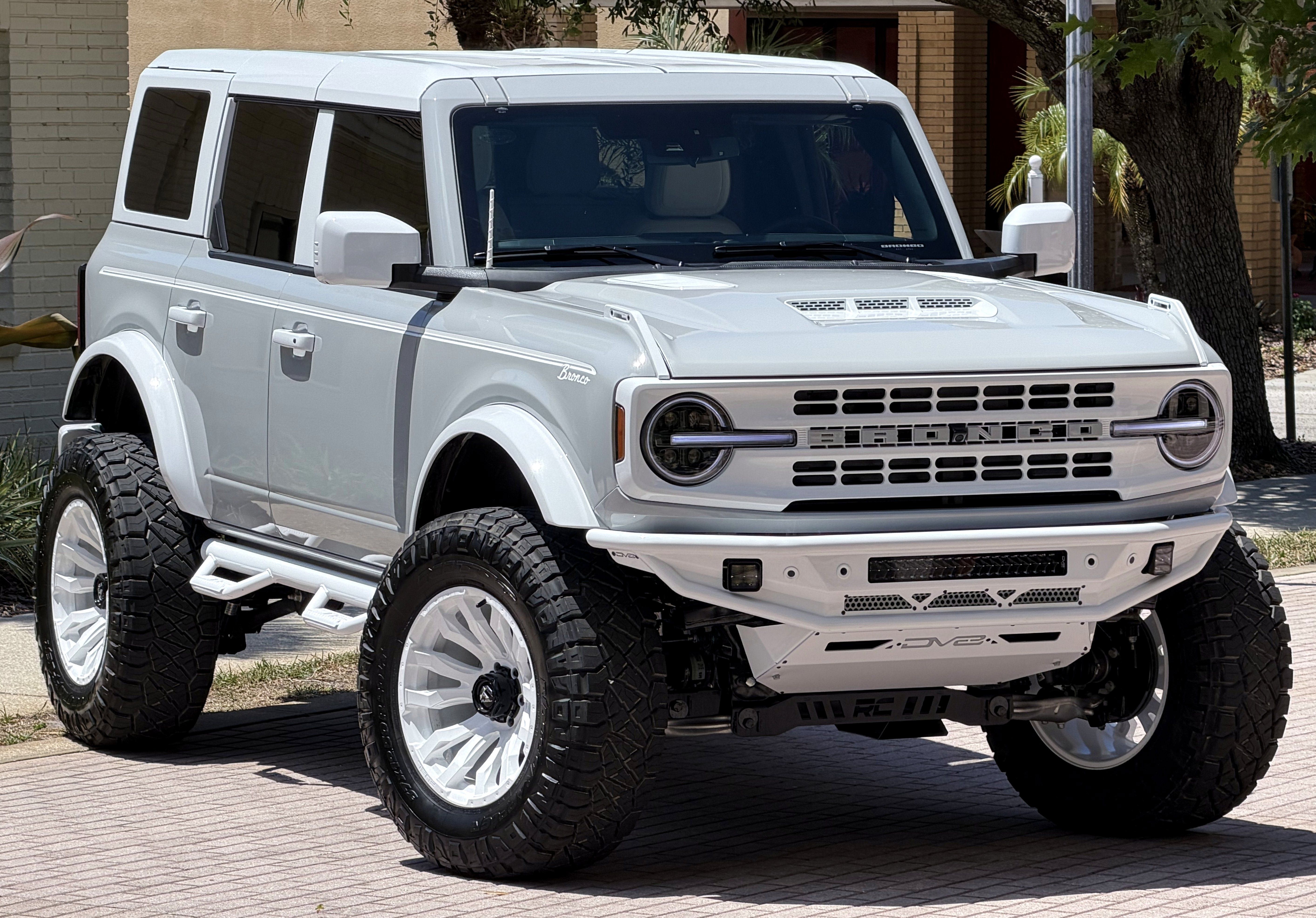 Used 2026 Ford Bronco Outer Banks AWD/4WD image 3