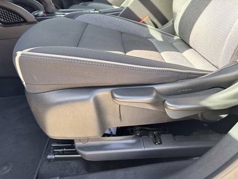 Used 2025 Chevrolet TrailBlazer LT FWD image 39