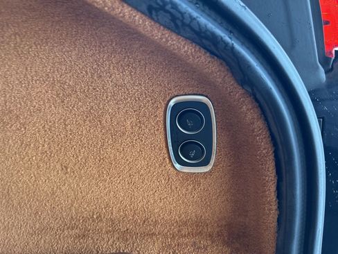 Used 2023 Aston Martin DBX Base image 37