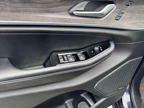 Certified 2023 Jeep Grand Cherokee Overland w/ Luxury Tech Group IV image 15