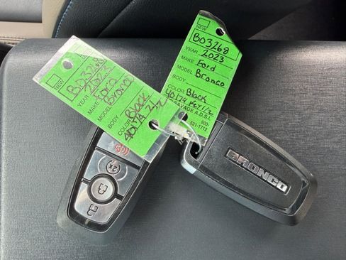 Used 2023 Ford Bronco Wildtrak AWD/4WD image 44