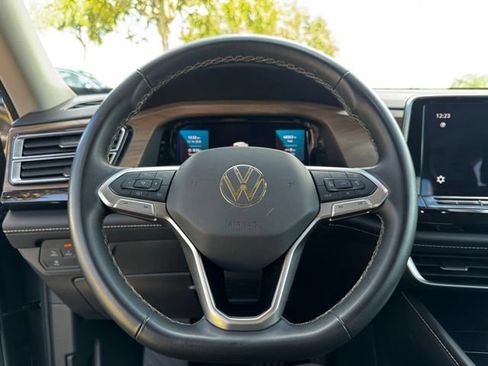Used 2024 Volkswagen Atlas SE FWD image 29