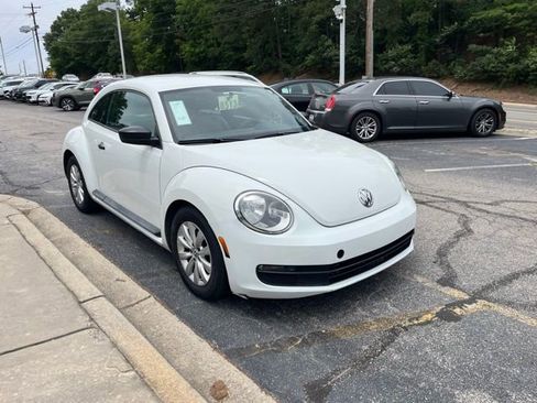 Used 2015 Volkswagen Beetle 1.8T FWD image 1