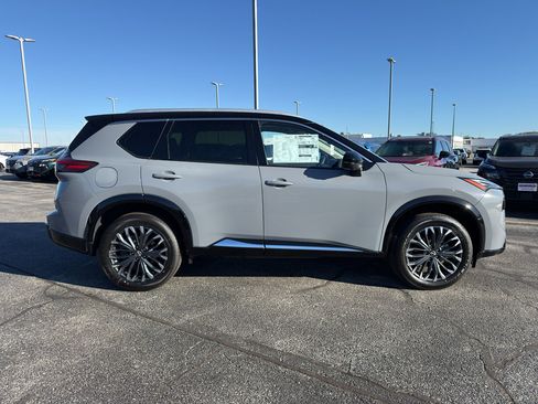 New 2026 Nissan Rogue Platinum AWD/4WD image 4