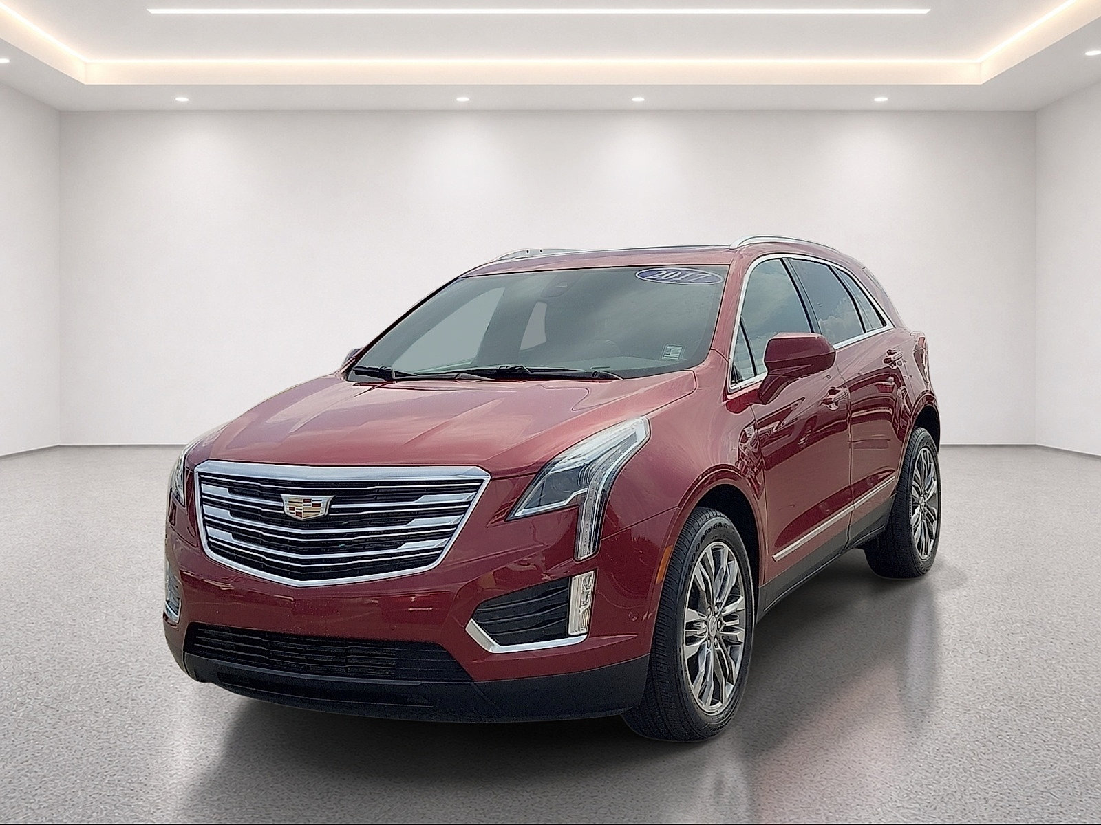 Used 2017 Cadillac XT5 Premium Luxury w/ Driver Assist Package FWD image 2