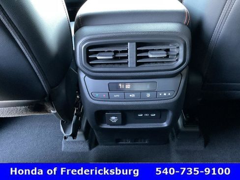 Certified 2025 Honda Pilot TrailSport image 42