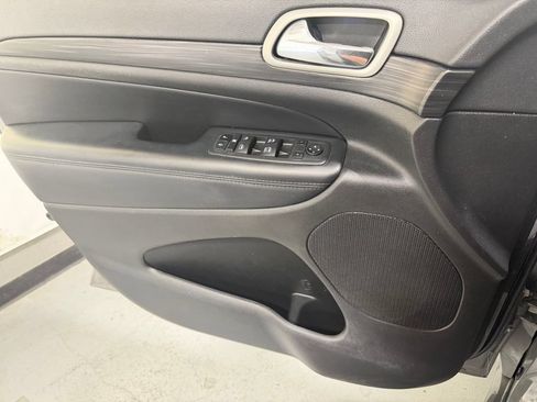 Used 2022 Jeep Grand Cherokee Laredo X AWD/4WD image 13