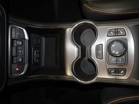 Certified 2024 GMC Terrain AT4 w/ Infotainment Package II AWD/4WD image 14