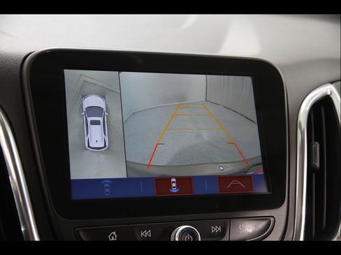 Used 2018 Chevrolet Equinox Premier FWD image 13