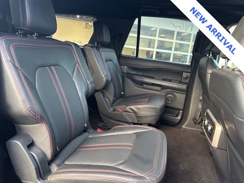 Used 2022 Ford Expedition Max Limited image 11