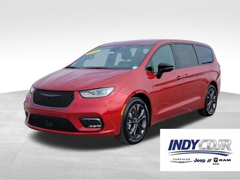 New 2026 Chrysler Pacifica Select FWD image 1