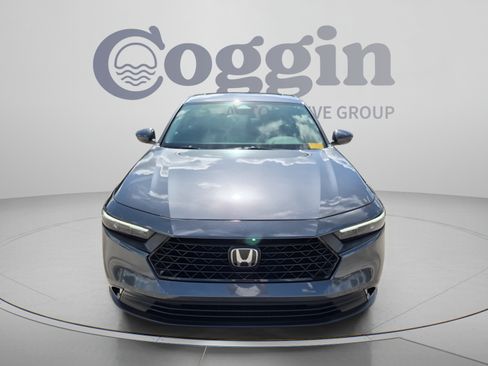 Used 2023 Honda Accord EX image 9